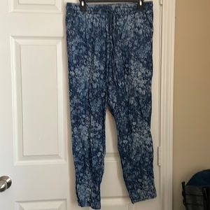 Gloria Vanderbilt sleepwear size M